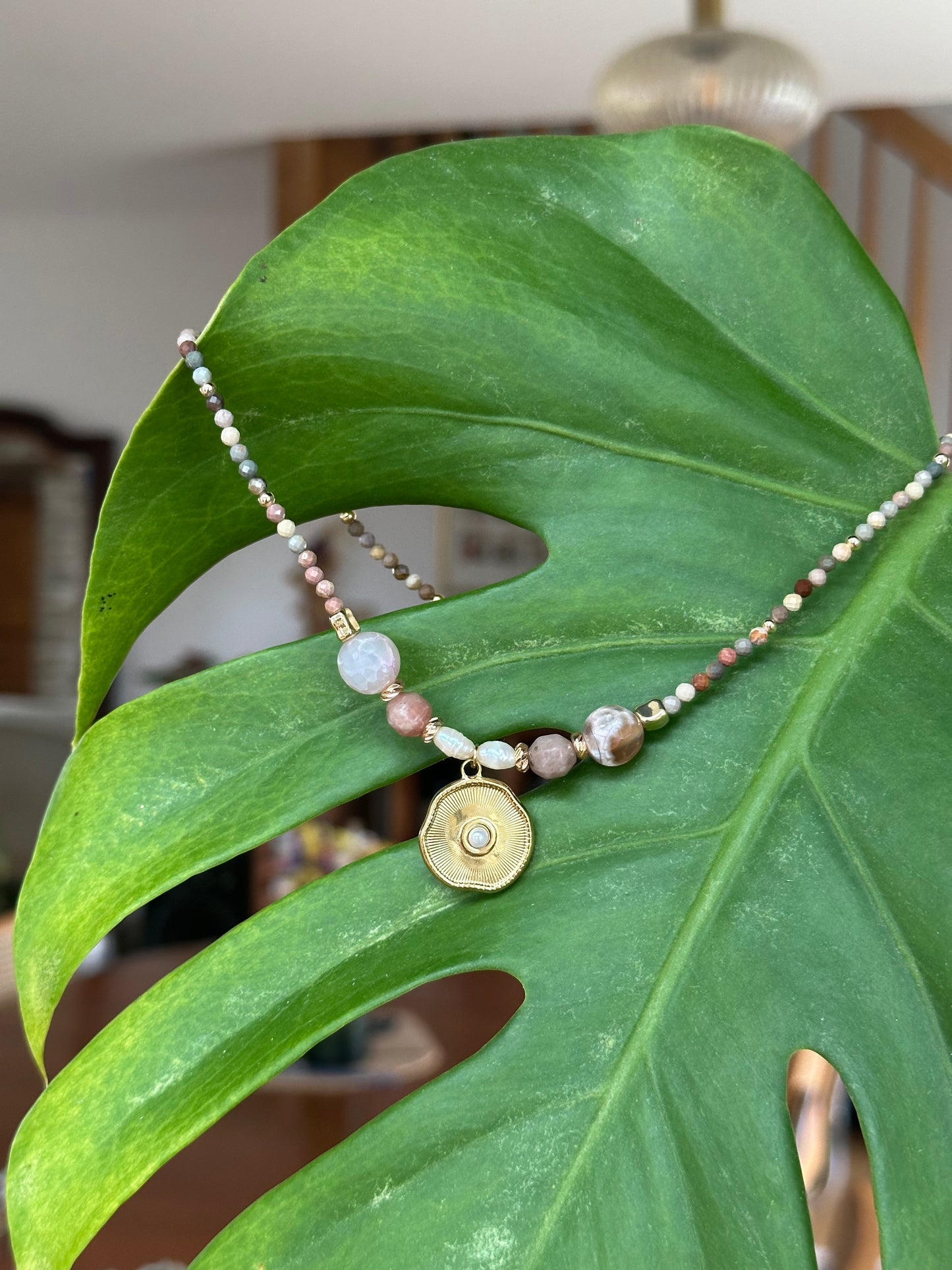 Collier NIKA